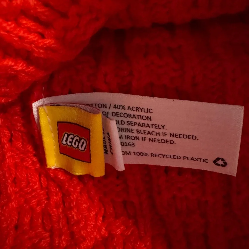 LEGO Target Red Popcorn Knit Beanie Hat Minifigure Head Patch OSFM NWT
